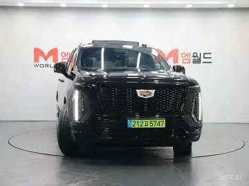 2025 Cadillac Escalade с пробегом 1 580 км