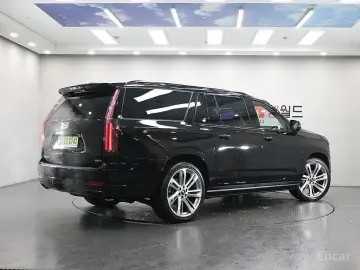 2025 Cadillac Escalade с пробегом 1 580 км