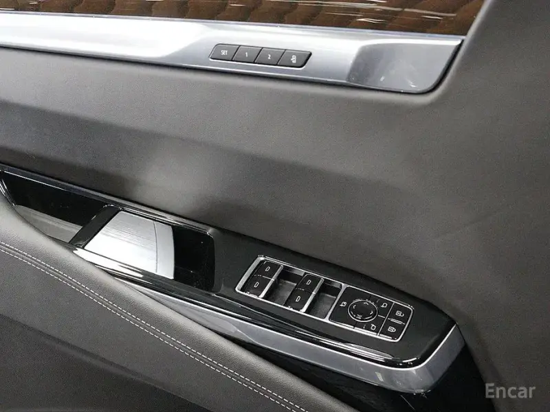 2025 Cadillac Escalade с пробегом 1 580 км