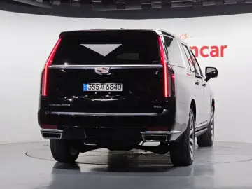 2022 Cadillac Escalade с пробегом 45 911 км