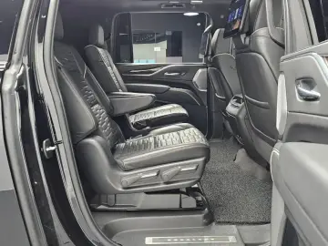 2022 Cadillac Escalade с пробегом 45 911 км