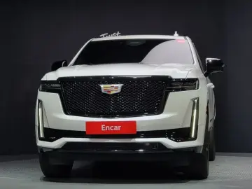 2023 Cadillac Escalade с пробегом 65 875 км