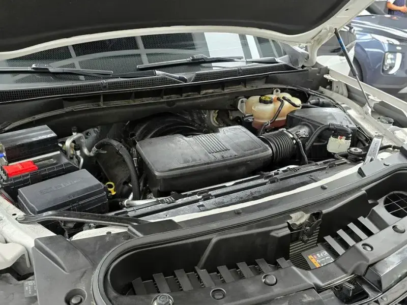 2023 Cadillac Escalade с пробегом 65 875 км