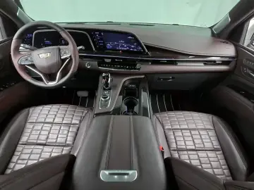 2023 Cadillac Escalade с пробегом 65 875 км