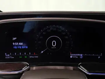 2023 Cadillac Escalade с пробегом 65 875 км