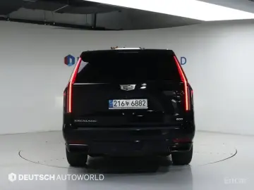2023 Cadillac Escalade с пробегом 38 209 км