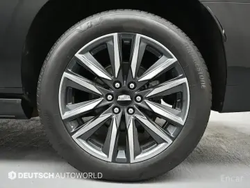 2023 Cadillac Escalade с пробегом 38 209 км