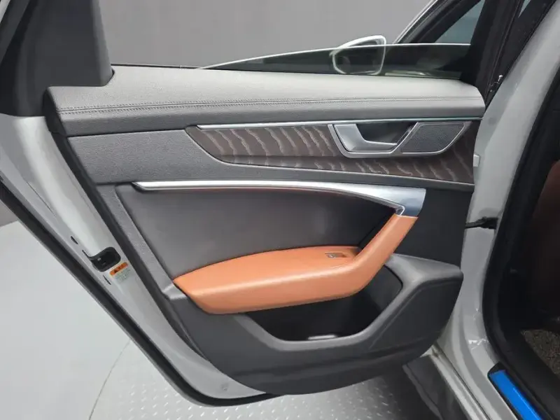 2022 Audi A6 с пробегом 35 396 км