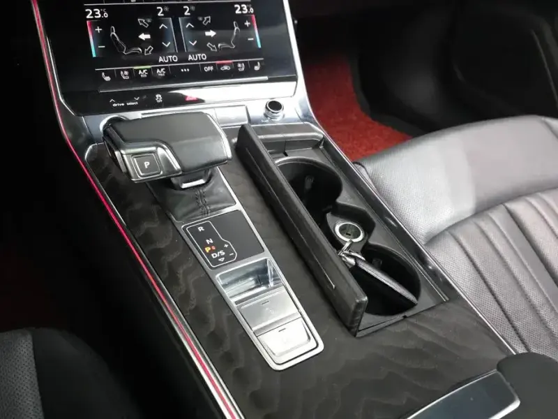 2021 Audi A6 с пробегом 147 599 км