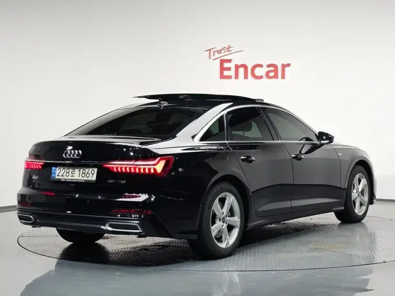2021 Audi A6 с пробегом 20 987 км