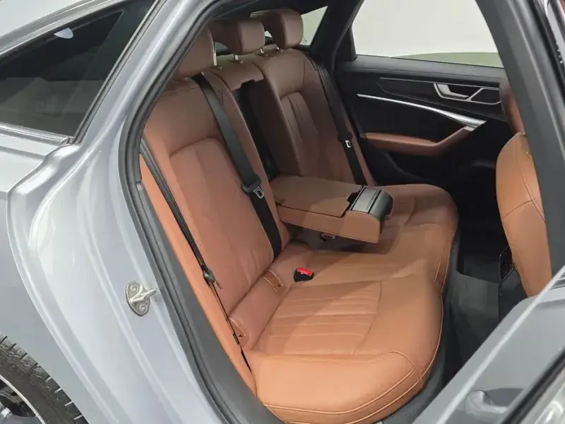 2023 Audi A6 с пробегом 4 803 км