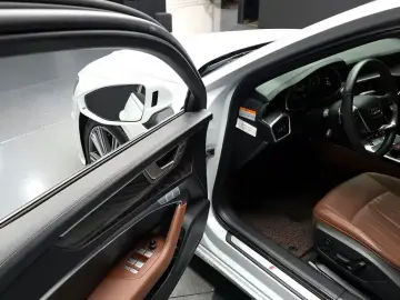 2023 Audi A6 с пробегом 27 365 км
