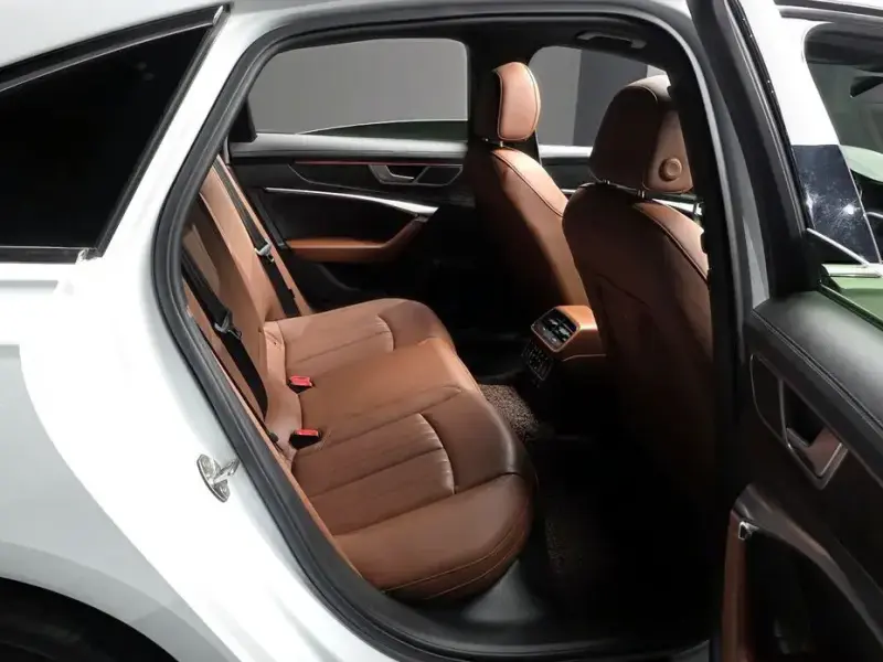 2023 Audi A6 с пробегом 27 365 км