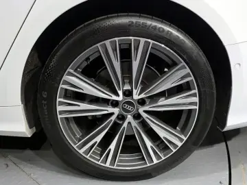 2023 Audi A6 с пробегом 27 365 км