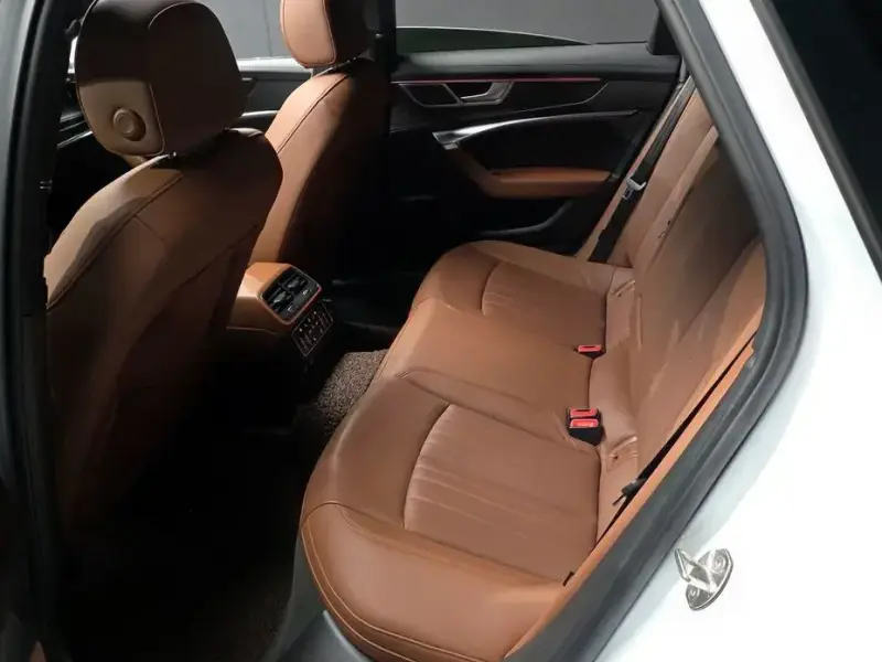 2023 Audi A6 с пробегом 27 365 км