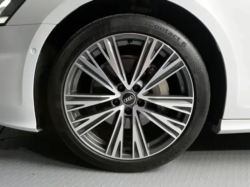 2023 Audi A6 с пробегом 27 365 км