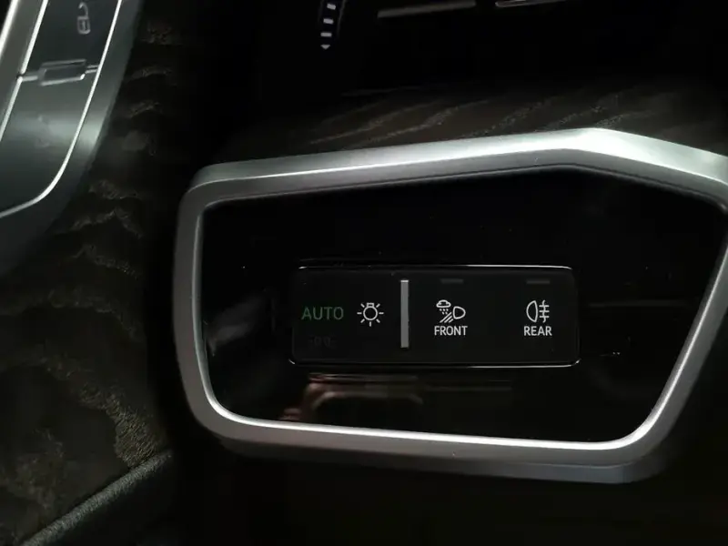 2023 Audi A6 с пробегом 27 365 км