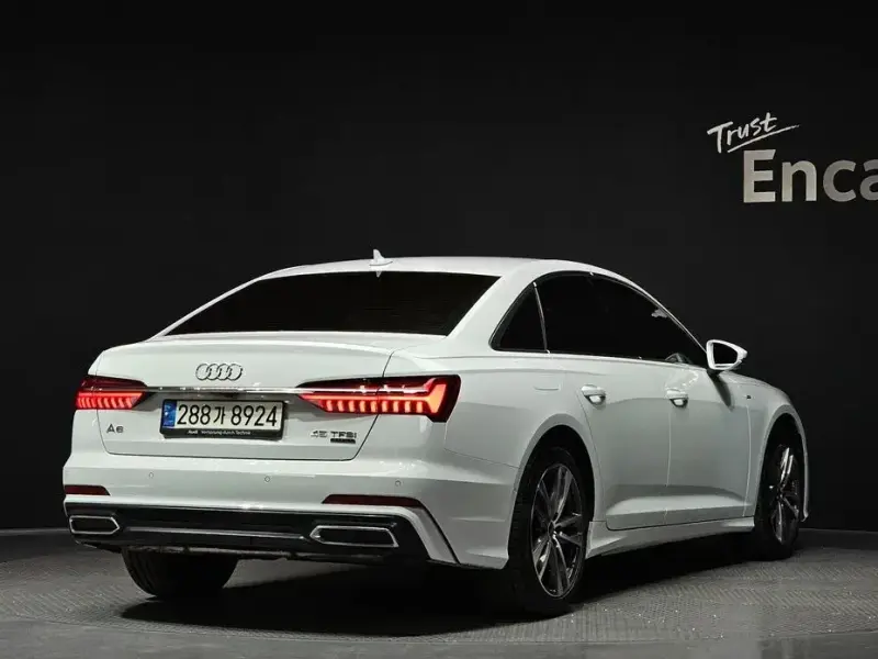 2021 Audi A6 с пробегом 51 992 км