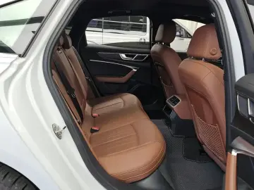 2021 Audi A6 с пробегом 51 992 км