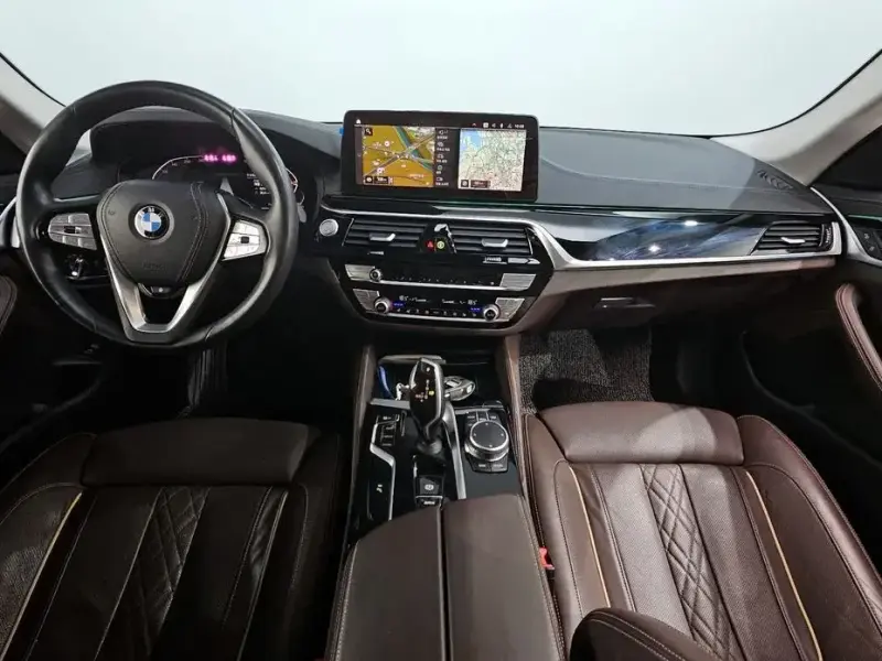 2022 BMW 5 серии с пробегом 62 029 км