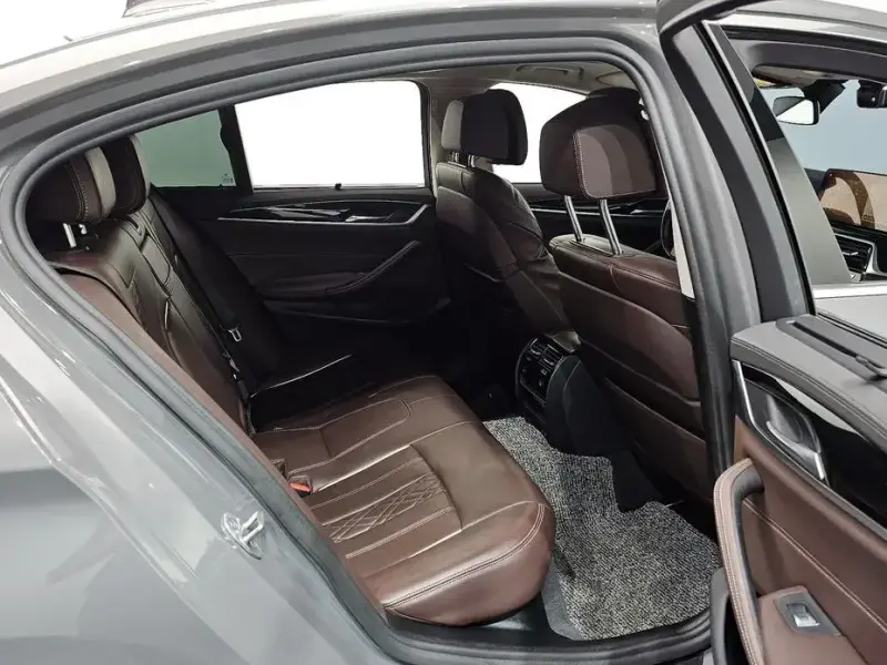 2022 BMW 5 серии с пробегом 62 029 км