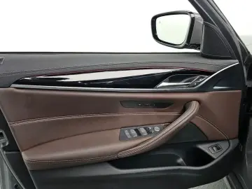 2022 BMW 5 серии с пробегом 62 029 км