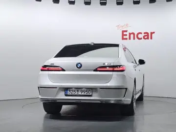 2023 BMW 7 серии с пробегом 16 601 км
