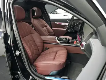 2025 BMW 7 серии с пробегом 4 475 км