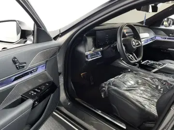 2024 BMW 7 серии с пробегом 29 427 км