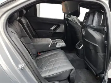 2024 BMW 7 серии с пробегом 29 427 км