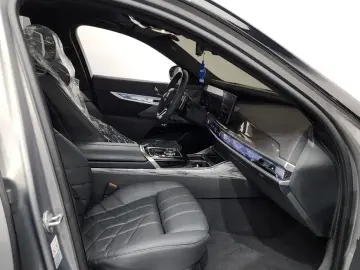 2024 BMW 7 серии с пробегом 29 427 км