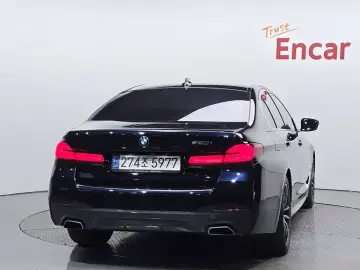 2022 BMW 5 серии с пробегом 57 279 км