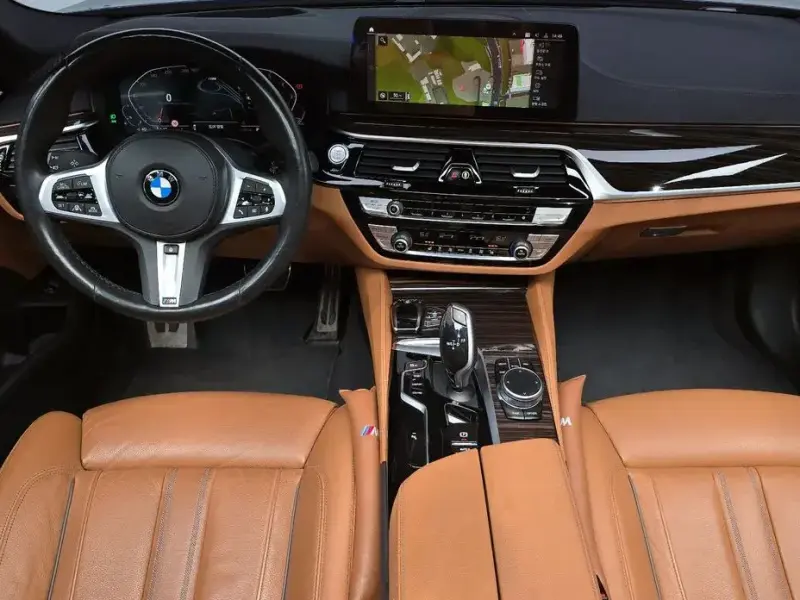 2022 BMW 5 серии с пробегом 57 279 км