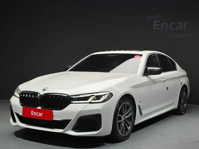 2022 BMW 5 серии с пробегом 50 786 км