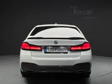 2022 BMW 5 серии с пробегом 50 786 км