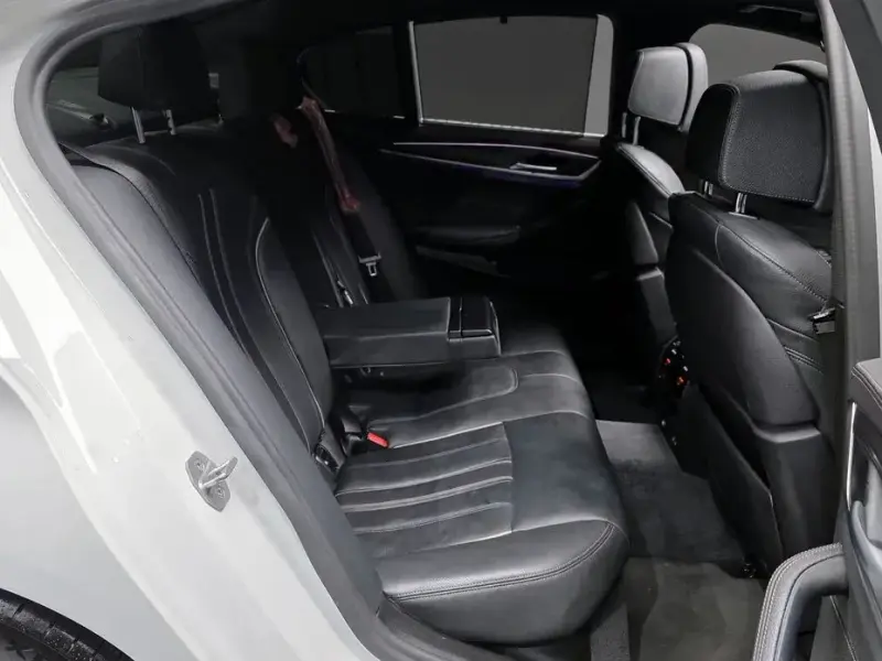 2022 BMW 5 серии с пробегом 50 786 км