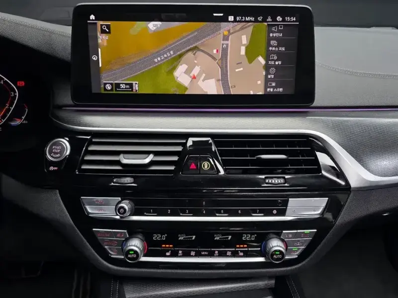 2022 BMW 5 серии с пробегом 50 786 км