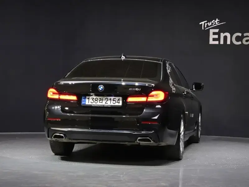 2022 BMW 5 серии с пробегом 63 266 км