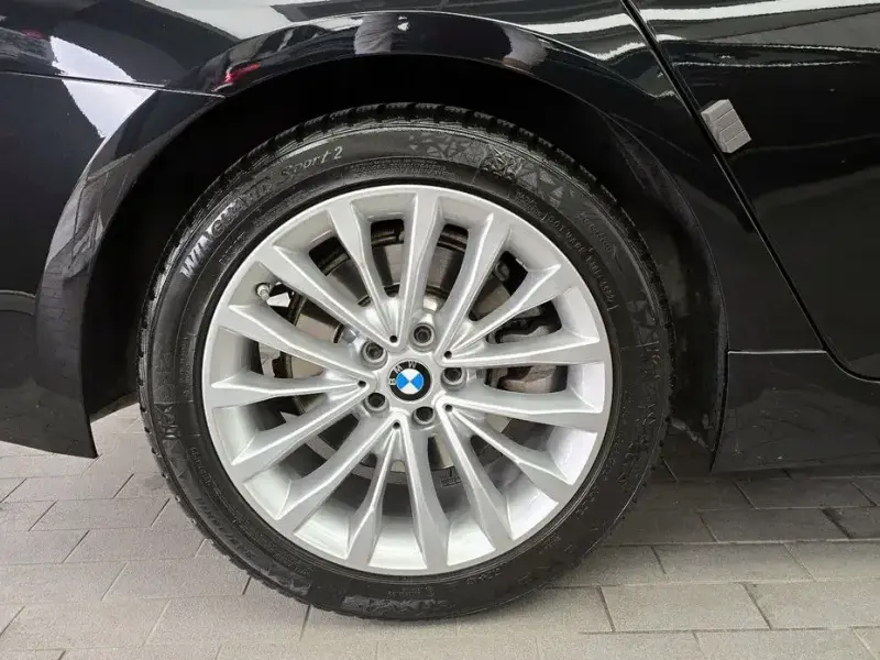 2022 BMW 5 серии с пробегом 63 266 км