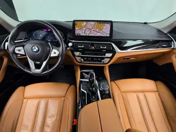 2022 BMW 5 серии с пробегом 63 266 км