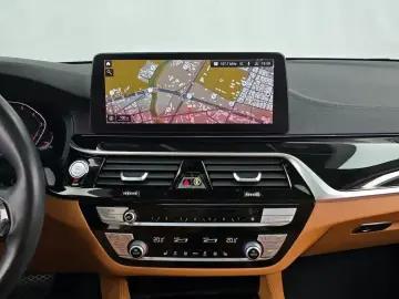 2022 BMW 5 серии с пробегом 63 266 км