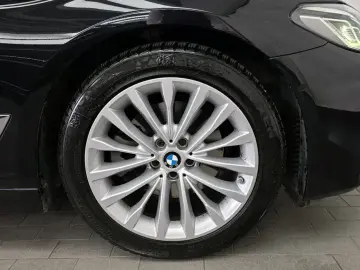 2022 BMW 5 серии с пробегом 63 266 км