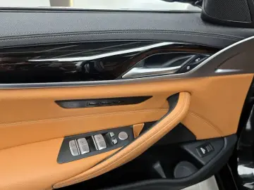 2022 BMW 5 серии с пробегом 63 266 км