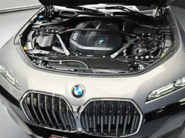 2025 BMW 7 серии с пробегом 15 741 км