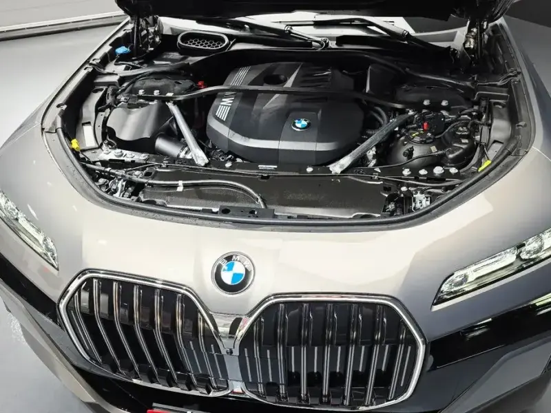 2025 BMW 7 серии с пробегом 15 741 км