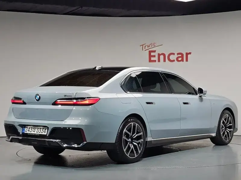 2023 BMW 7 серии с пробегом 23 762 км
