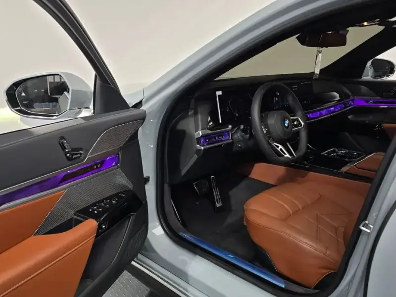 2025 BMW 7 серии с пробегом 15 140 км