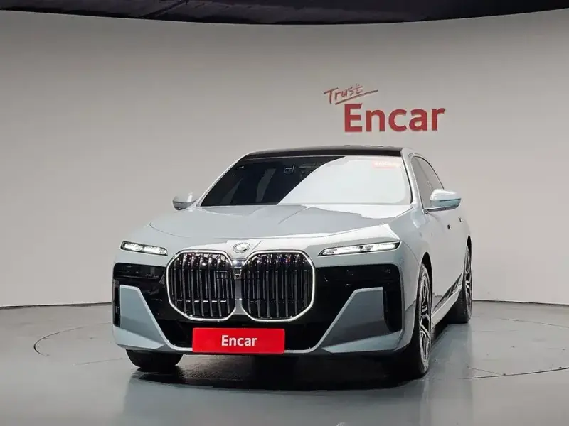 2023 BMW 7 серии с пробегом 23 762 км