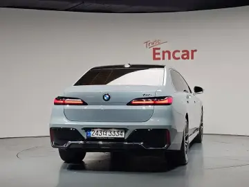 2023 BMW 7 серии с пробегом 23 762 км
