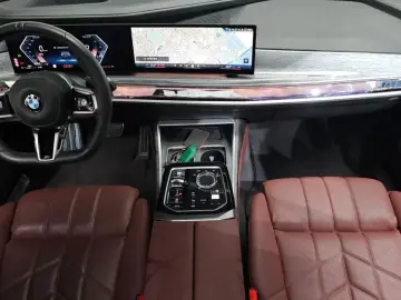 2023 BMW 7 серии с пробегом 23 762 км
